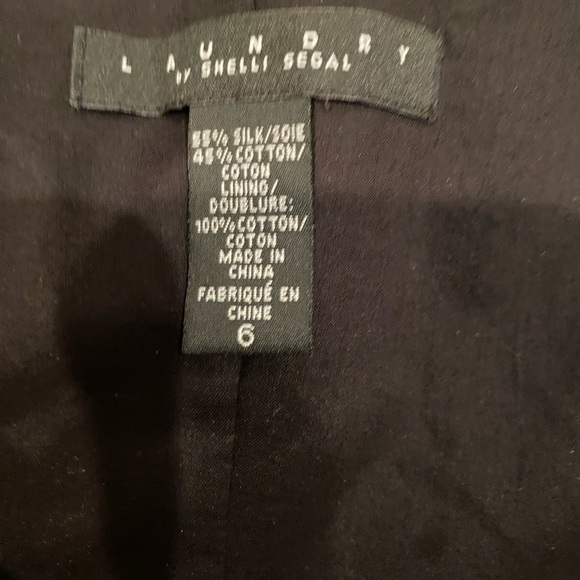 Black cocktail mini dress in black. Size 6. Brand is Laundry by Shelli Segal - Picture 3 of 7